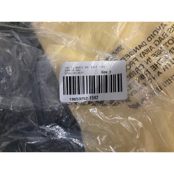 NWT- Chico's Summer Squash Tops - Size: 2 - Picture 6 of 6